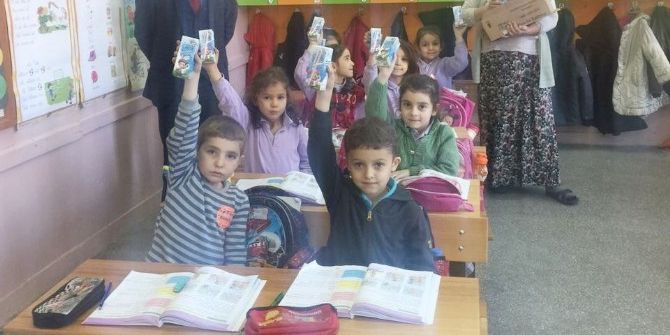 Öğrencilere Süt Ve Kuru Üzüm