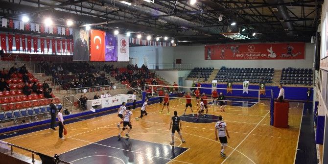 Düzce Zirveye Demir Attı