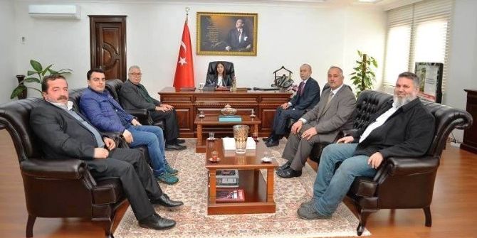 Çiçekçilerden Vali Yılmaz’a Ziyaret