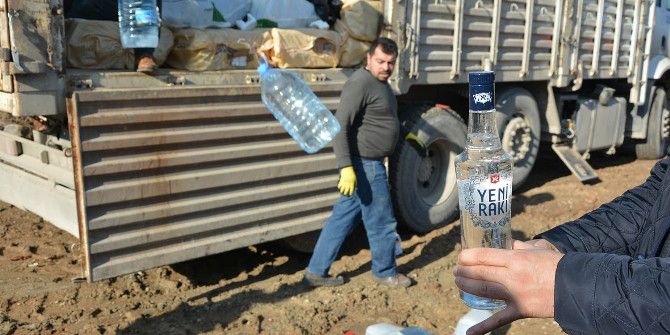 Uşak’ta Yakalanan Kaçak İçki Ve Sigaralar İmha Edildi