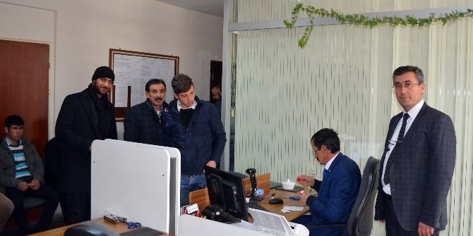 Adilcevaz’da Yeni Kimlik Kartı Başvurularında Yoğunluk