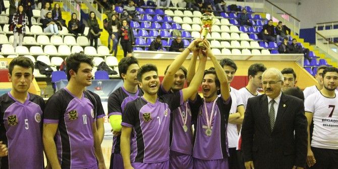 Kupayı Burhaniye’ye Getirdiler