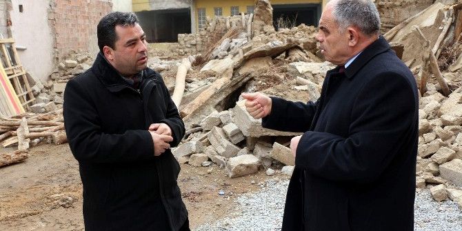 Yahyalı’da Bina Yıkımları Devam Ediyor