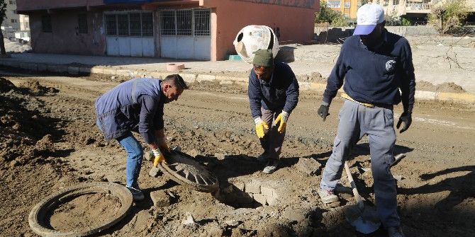 Silopi’de Asfaltlama Çalışması