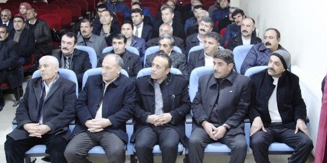 Başkan Vekili Öztürk Muhtarlarla Bir Araya Geldi