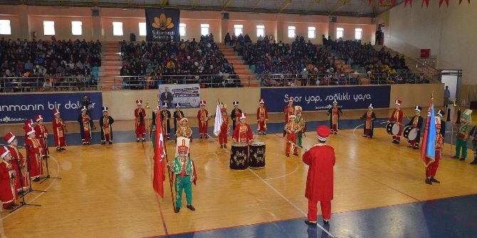 Sultanbeyli’de Kış Spor Okulları Start Verdi