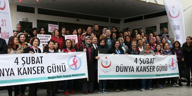 Muğla’da Ebeler Kansere Dikkat Çekmek İçin Yürüdü