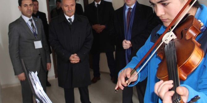 Vali Çınar’dan Okul Ziyaretleri