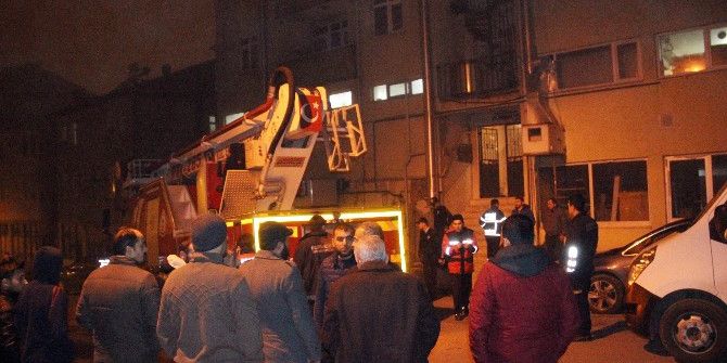 Eski Eşine Kızıp Evi Yakmaya Kalktı