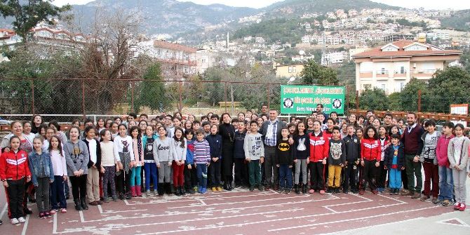 Öğrencilere Doğa Sevgisi Aşılanıyor