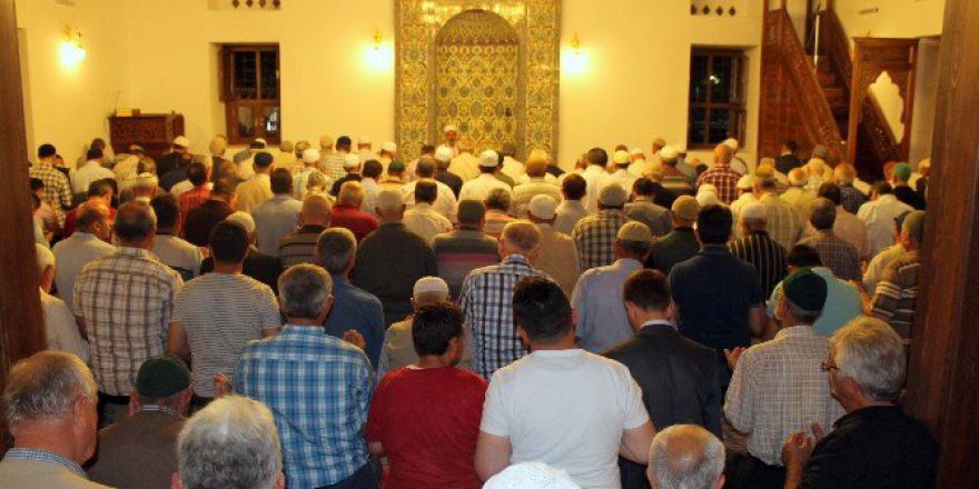 Demokrasi Şehitleri İçin Mevlit