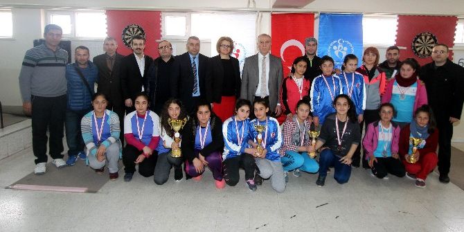Yıldız Kızlarda Dartın Şampiyonu Zeytçioğlu İlkokulu Oldu