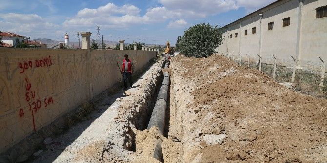 Çay Ve Bolvadin’e İçmesuyu Temin Edecek İsale Hattının İnşaatını Sürüyor