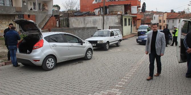 Edremit’te Uyuşturucudan Ölümlerin Artması Üzerine Mahalle Polis Ablukasına Alındı