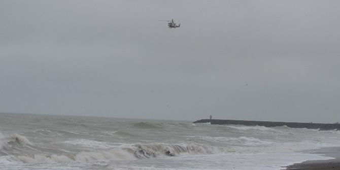 Denizde Kaybolan Balıkçı Helikopter Desteğiyle Aranıyor