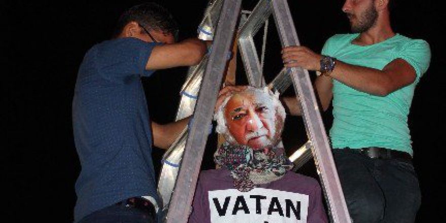 Konya’da Demokrasi Nöbeti Devam Ediyor