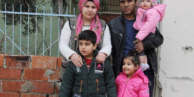 Eşyaları Yanan Aileye Yunusemre Belediyesi El Uzattı