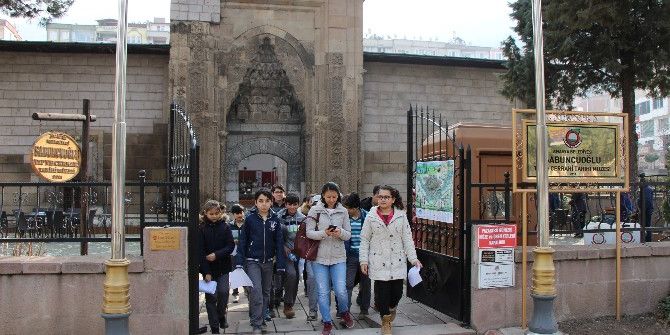 Ünlü Hekimin Adını Taşıyan Müzeyi Binlerce Kişi Gezdi