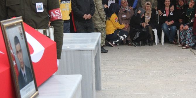 Minik Azem Şehit Dayısı İçin Gözyaşlarına Boğuldu