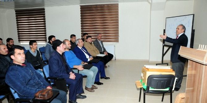 Muşlu Arı Yetiştiricilerine Sertifika