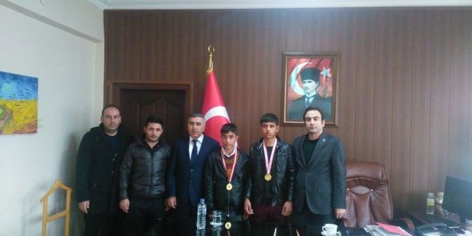 Akçadağ Kaymakamı Demirhan Başarılı Sporcuları Ağırladı