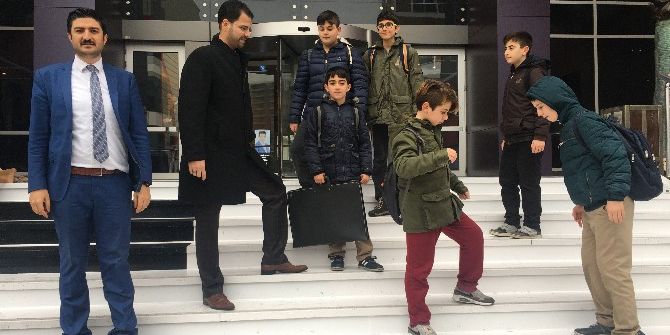 Küçükçekmece’deki Piyano Merdivenler, Vatandaşların İlgisini Çekiyor