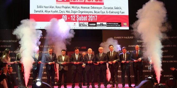 “Ev’leniyoruz” Fuarı’na Nikahlı Açılış