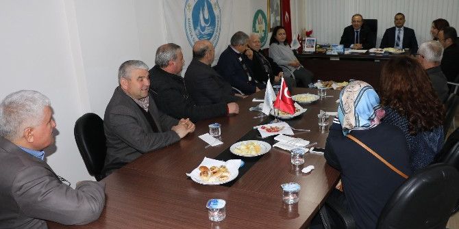 Akhisarlı Muhtarlar Büyükşehir Projelerini Dinledi