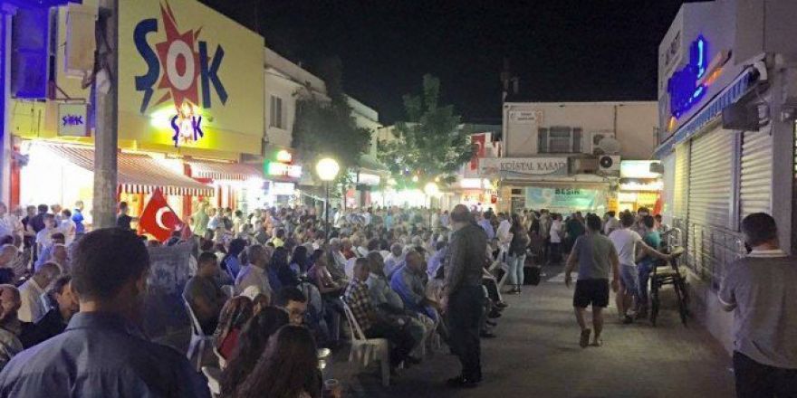 Kuşadası Meydanlarda