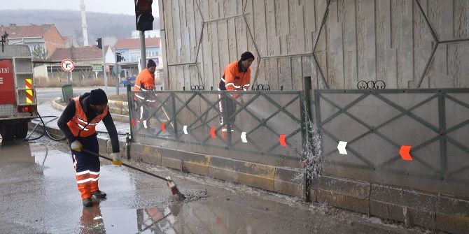 Bozüyük’te Alt Geçitlerde Kapsamlı Temizlik