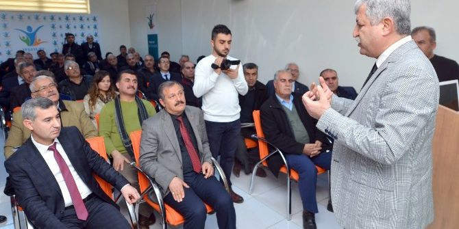 Başkan Polat Mahalle Muhtarlarıyla Bir Araya Geldi