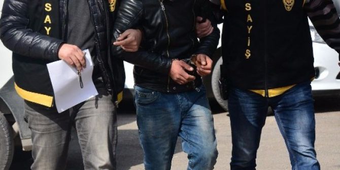 Kapkaç Zanlısı İmza Atmaya Gittiği Polis Merkezinde Yakalandı