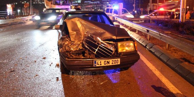Kocaeli’de Trafik Kazası: 3 Yaralı