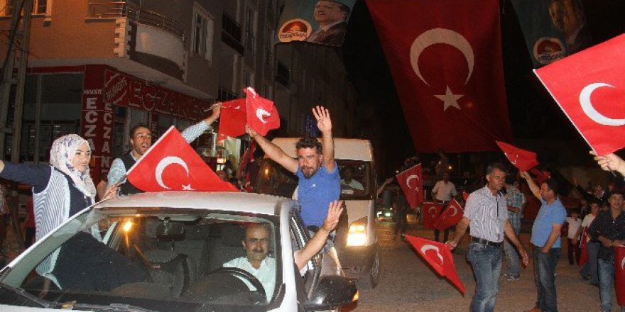 Demokrasi Şehitleri İçin Mevlit Okutuldu