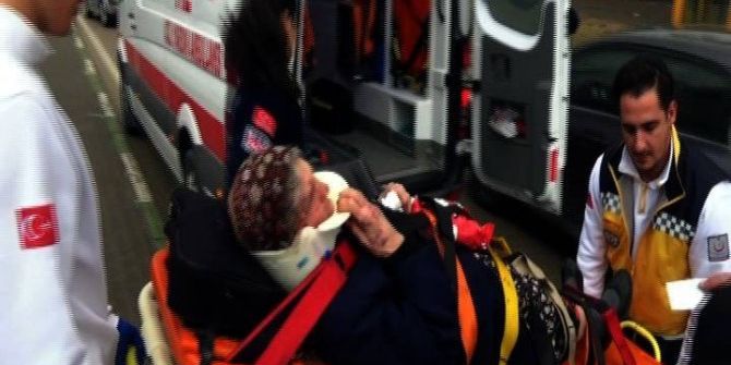 Karşıdan Karşıya Geçmeye Çalışan Yaşlı Kadına Vinç Çarptı