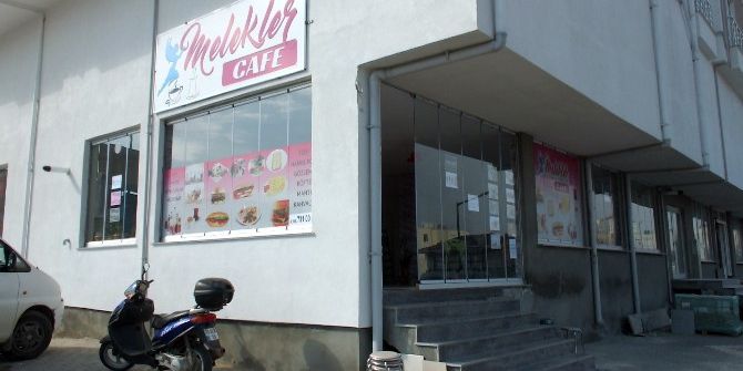 Bu Kahvehanede Çocuklar Oyuncak, Kadınlar İse Satranç Oynuyor