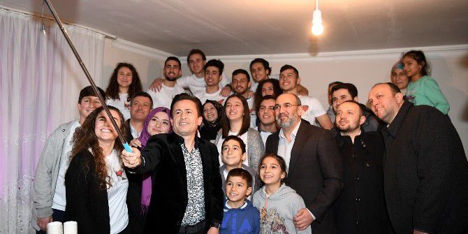 Tuzla Belediyesi Gençlik Merkezi, ’Kalplerden Kalplere Köprü’ler Kuruyor