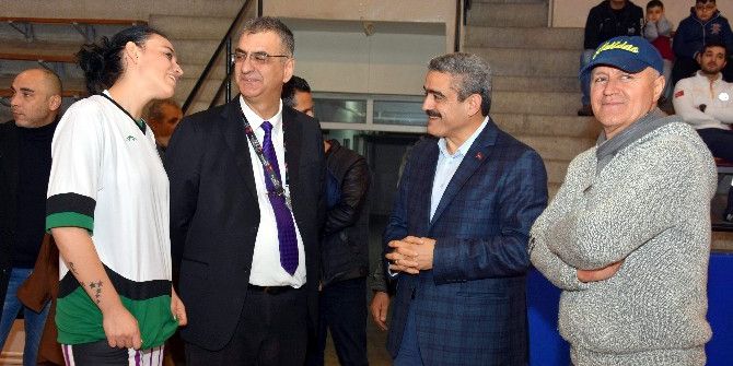 Başkan Alıcık’dan Tezahüratlı Tribün Desteği