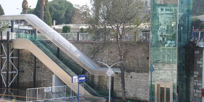 Arızalanan Asansörler Vatandaşı Mağdur Ediyor