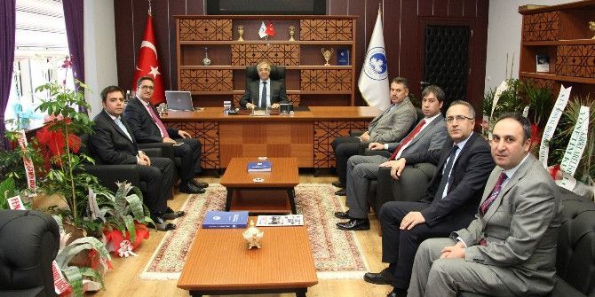 Küsi Çalışma Grubu Üyelerinden Rektör Şengörür’e Ziyareti