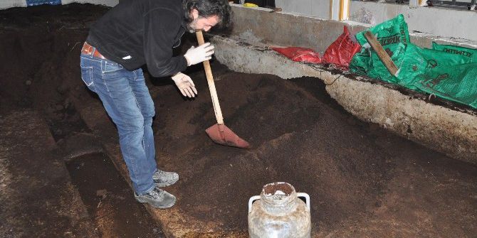 İnternetten Gördüğü Haberden Etkilenerek, Solucan Gübresi Üretim Tesisi Kurdu