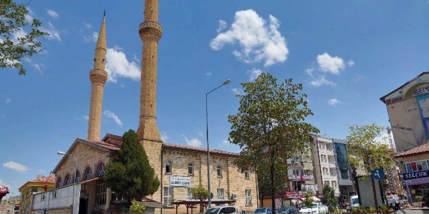 Meteris Meydanı Çiçeklere Bezenecek