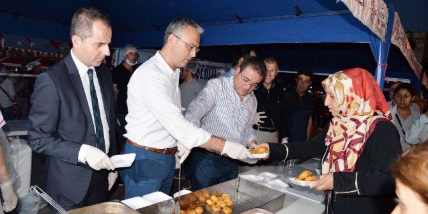 Aydın Büyükşehir Belediyesi, Demokrasi Şehitleri İçin Lokma Döktürdü