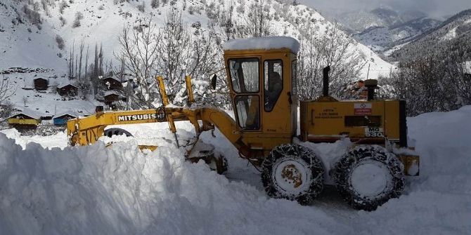 Artvin’de 55 Kişilik Karla Mücadele Timi Gece Gündüz Görev Yapıyor