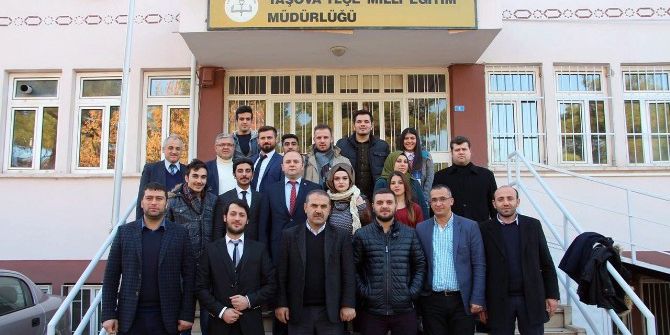 Esenyurt’tan Taşova’ya Binlerce Kitap