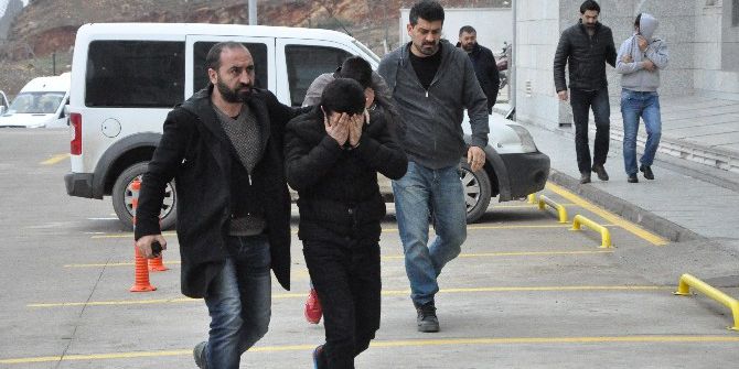 12 İş Yerini Soyan Hırsızlar Adliyeye Sevk Edildi