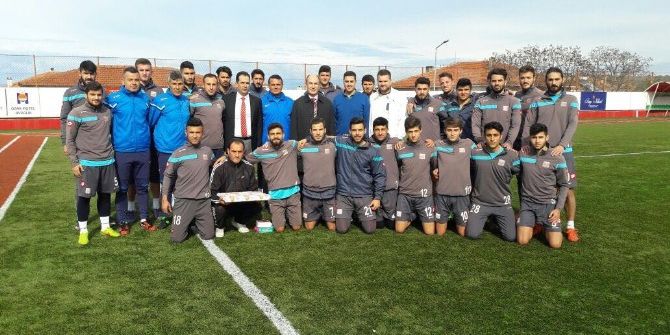 Kaymakam Nazlı’dan Ayvalıkgücü Belediyespor’a Baklavalı Doping