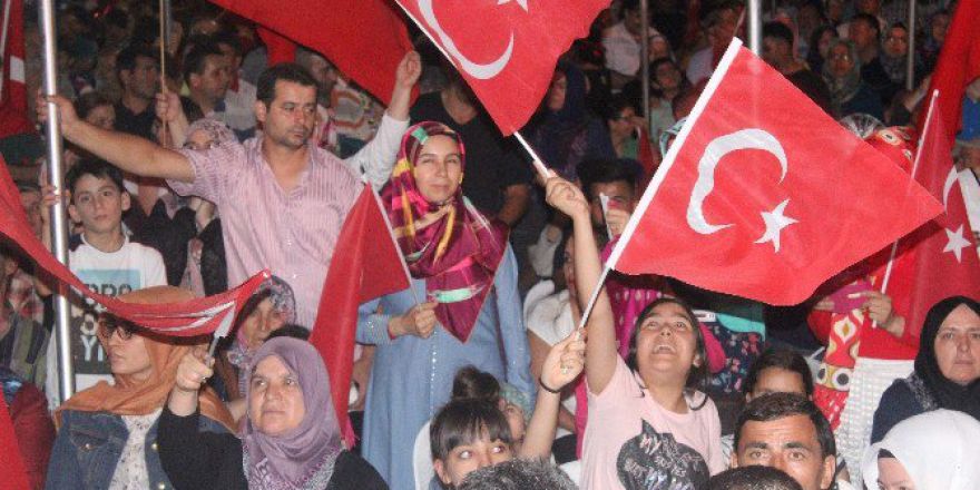 Demokrasi Nöbetinde İdam İçin İmza