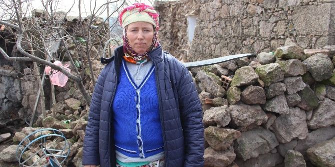 Yıkılan Evden Son Anda Kurtuldu