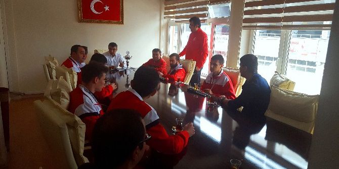 Görme Engelli Sporculardan Hüseyin Aksoy’a Ziyaret